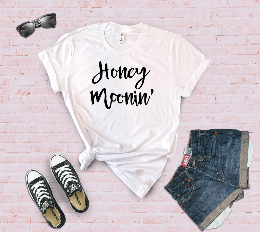 Honey-Moonin' Newlywed Honey Moon T-Shirt - House of Rodan