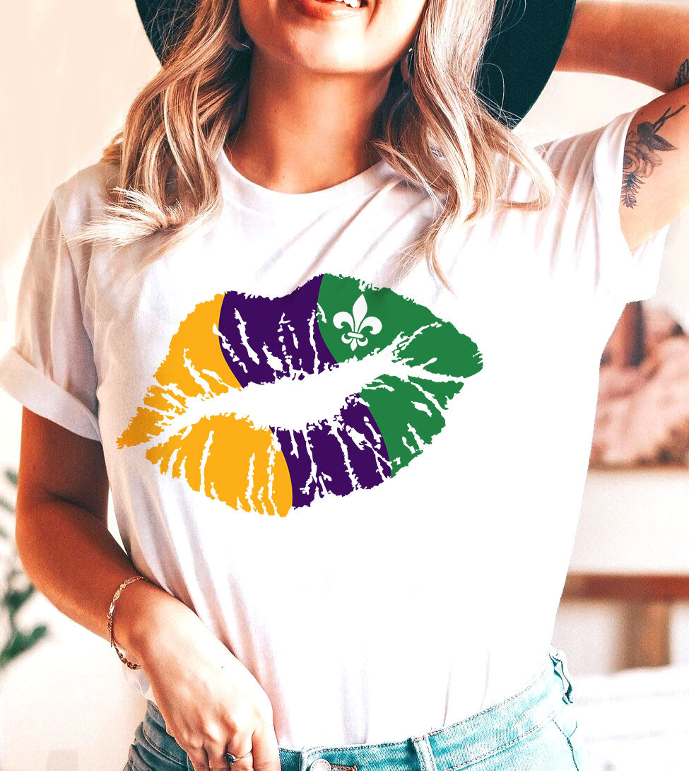 Mardi Gras Lips - Fun Cute Kiss Party NOLA Mardi Gras T-Shirt
