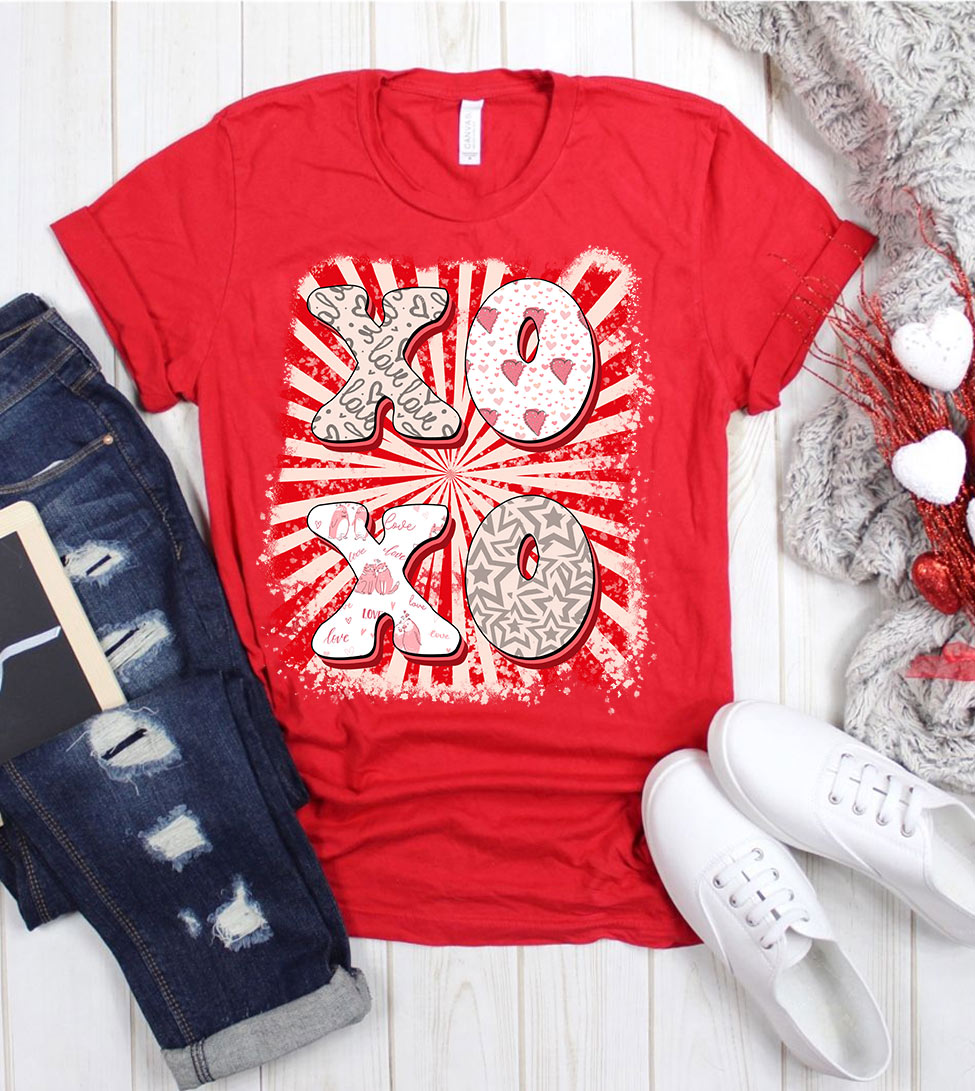 XOXO Love - Valentine's Day Cute Sweet Hugs Kisses Gift T-Shirt