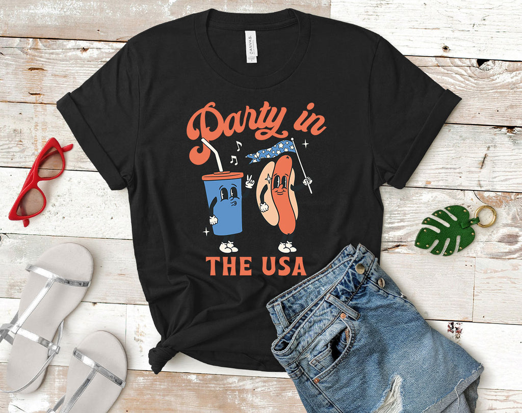 Party In The USA - Hotdog July 4th T-Shirt